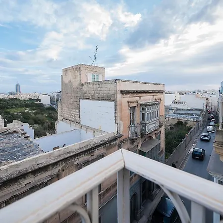 Central Apartment Saint Julian's