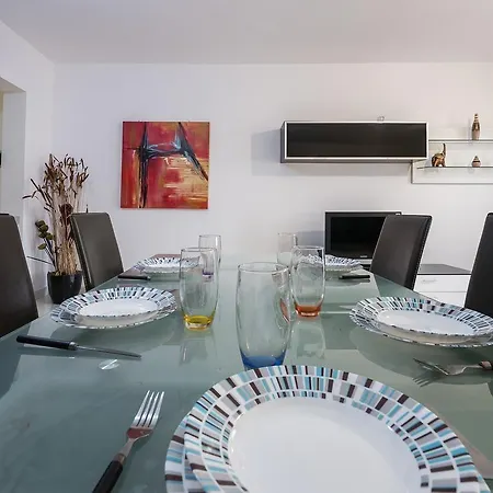 Apartment Central Saint Julian's